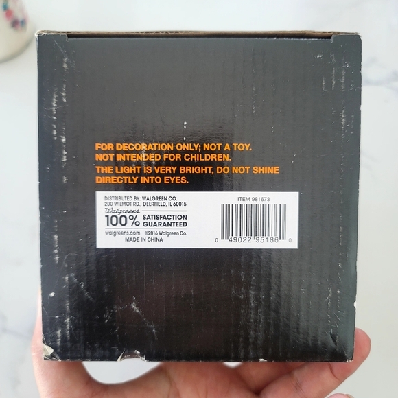 NEW Yikes In The Yard Halloween Projector with timer LED x 4 - Picture 6 of 8